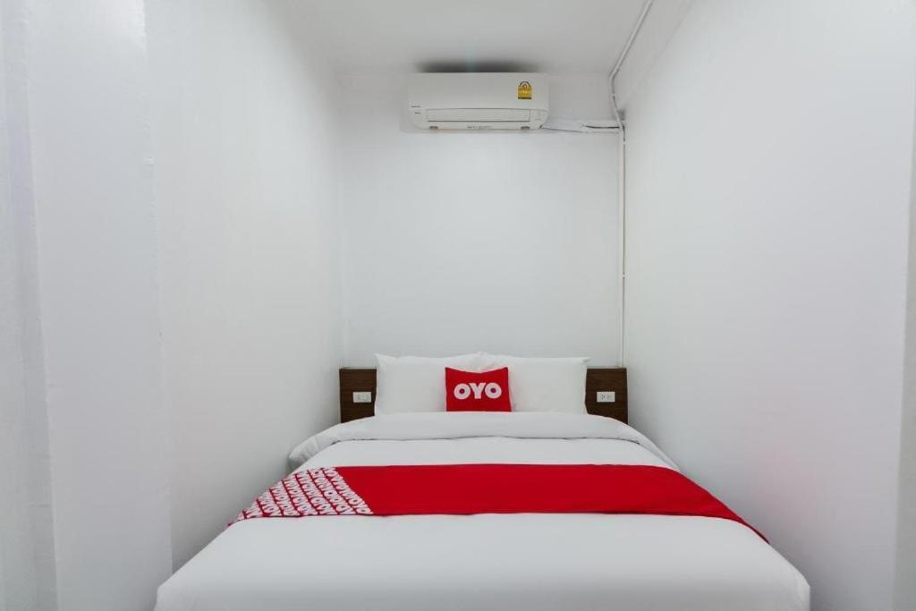 Oyo 75416 Rama3 Sunrise Hostel Бангкок Экстерьер фото